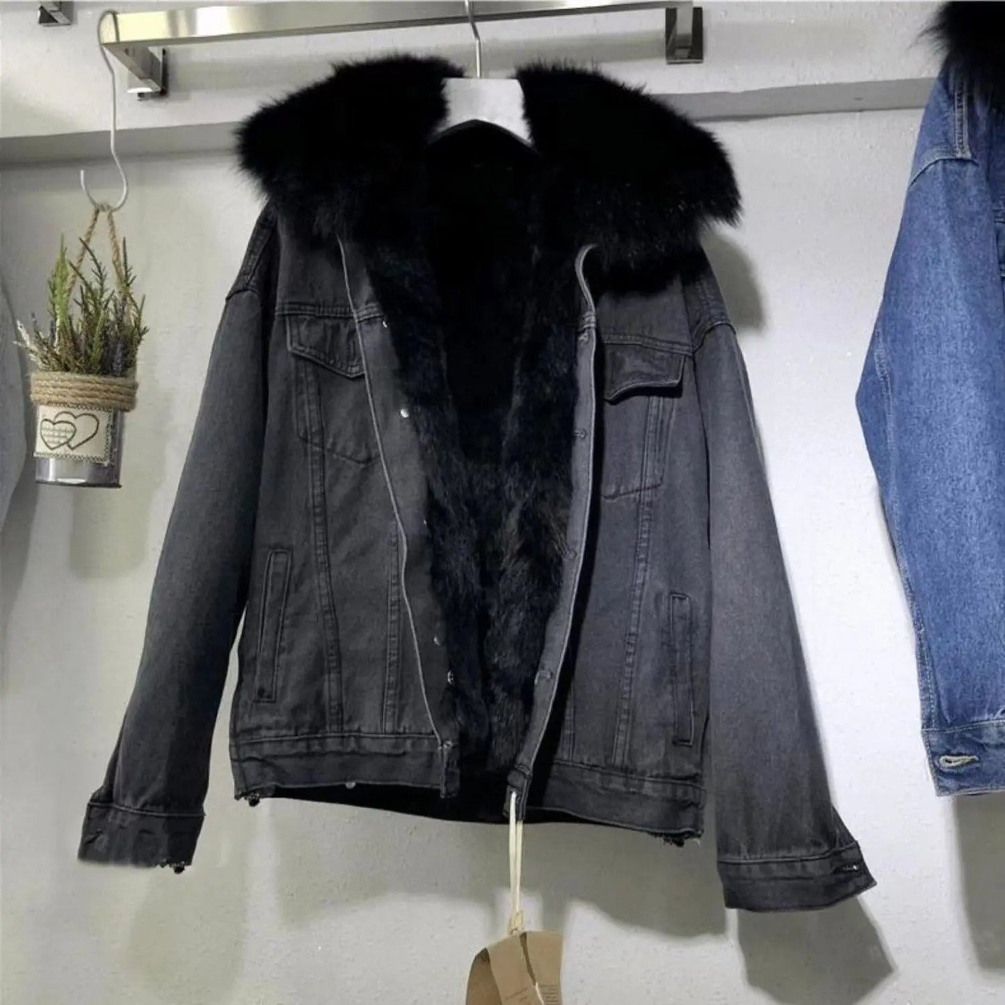 Women's Denim Jacket – Faux Fur Lining for Cozy Winter Style 1