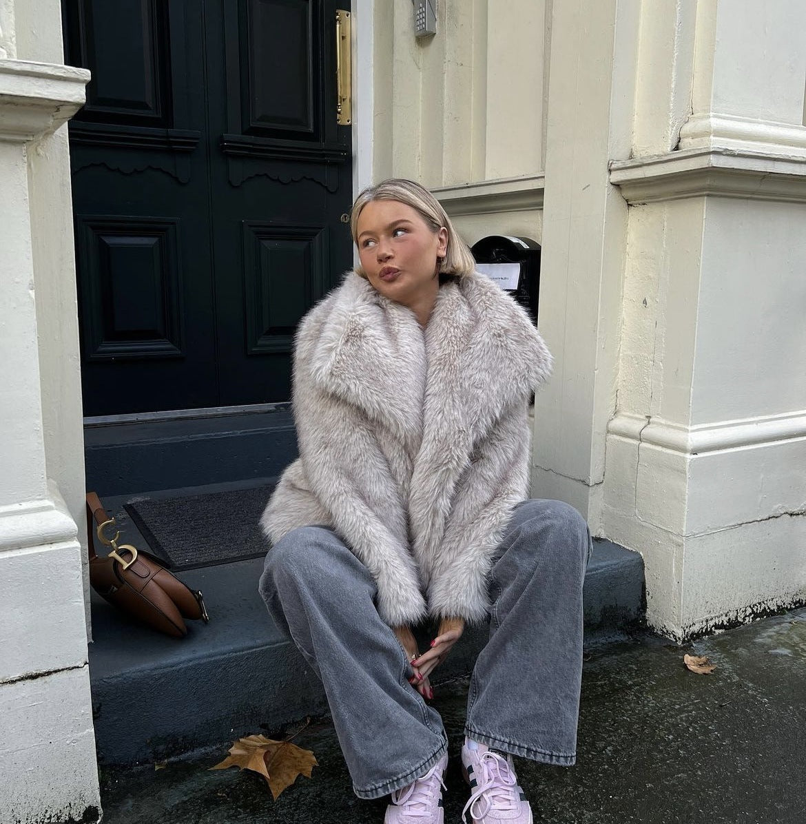 Women's Fox Fur Jacket – Chic Street Style for Winter Elegance 2