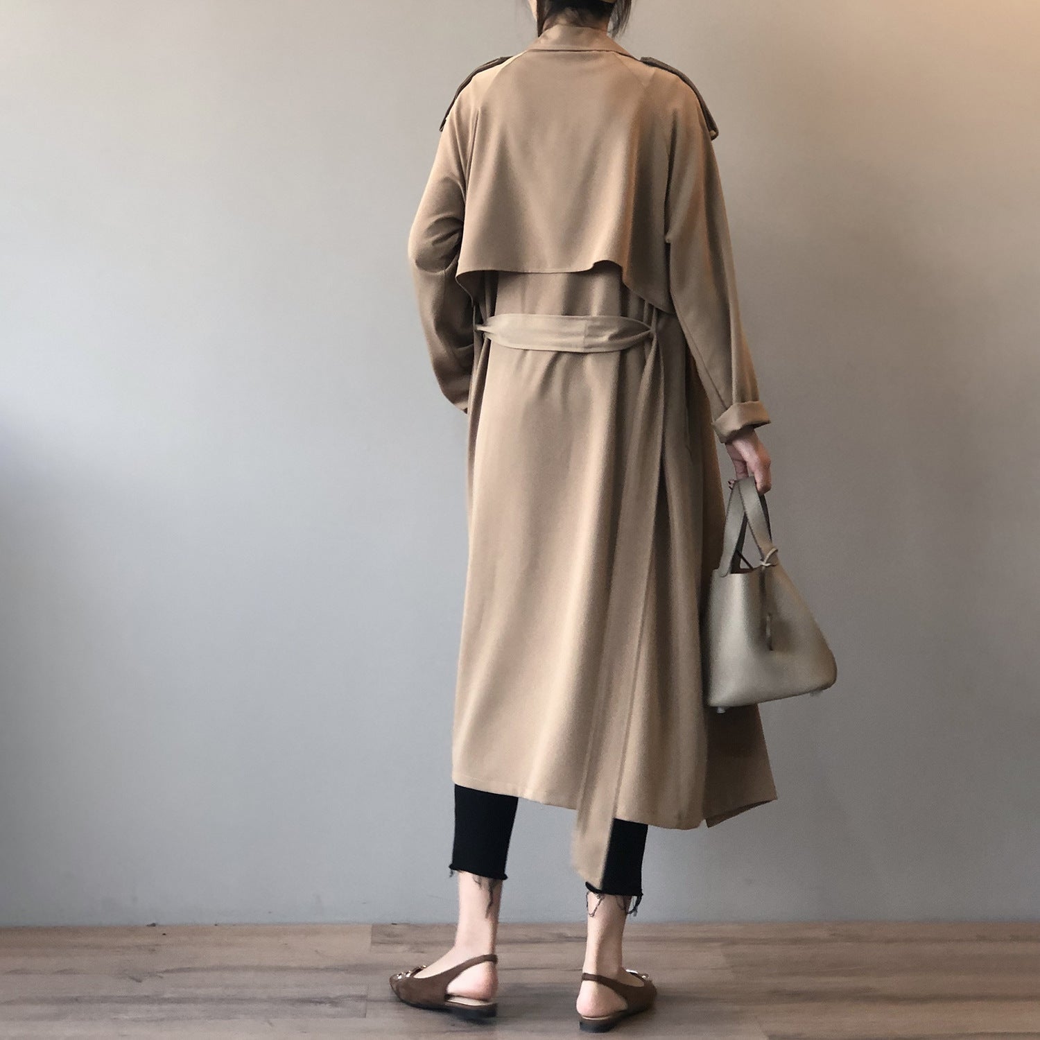 Women’s Long Trench Coat – Elegant Lapel Design for Effortless Style 4